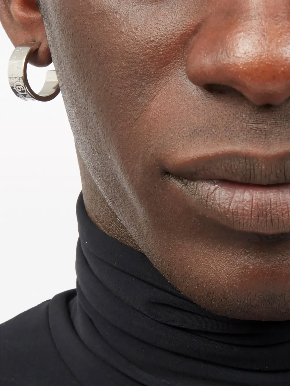 Minimal Signature hoop earrings