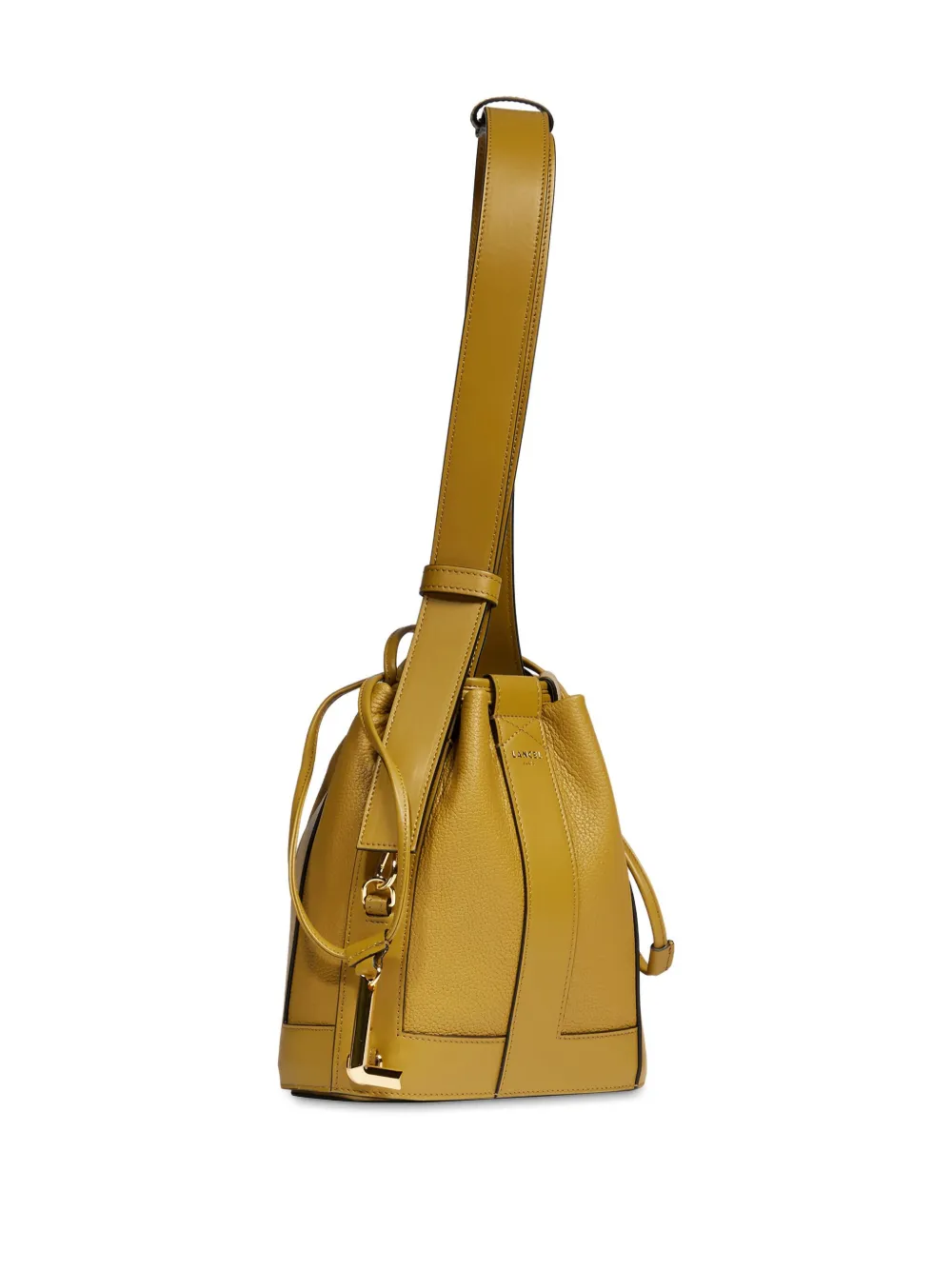 Elles bucket bag